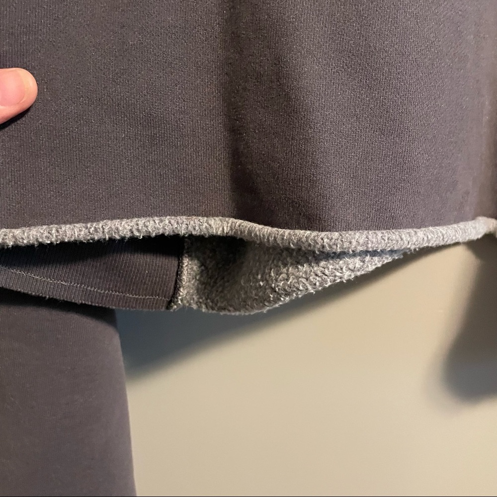 Aritzia TNA Cozy AF Crop Long Sleeve Sweatshirt- 2 - Picture 3 of 5